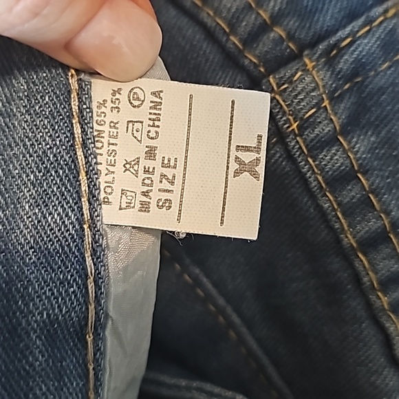 Jean shorts - Picture 4 of 5